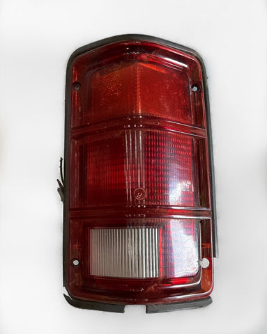 1988-1996 DODGE DAKOTA PASSENGER RIGHT TAIL LIGHT